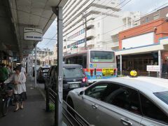 終点追浜駅（おっぱまえき）到着。
京急本線の駅です。
田浦駅からの所要時間は２３分
渋滞もなくほぼ定刻到着