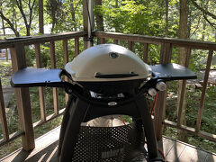 グラマラスダイニング蓼科 Self Deck
これも恒例になったバーベキューです。1ヶ月前から予約済み。
ハイトップシーズン施設利用料金1ブース（定員6名）15,000円ですが、別荘オーナー割引のほかにクーポンも使えます。