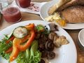 朝ごはん。
この日も、前日にお喋りした日本人マダムと小一時間くらいお喋りしました。
今日帰るそうです。