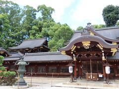 次に向かったのが大徳寺の北西の健康長寿・災疫鎮静の社として知られる今宮神社。コロナ最中のときよりは参拝客は減ってました