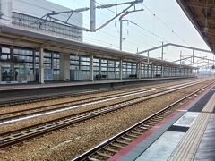 おはようございます。ただ今姫路駅新幹線ホームにいます。18切符の旅行なのに、です。おかしいですよね。そうなんです。おかしいんです。
何が起こったかと申しますと姫路駅で乗り換えミスりました！はい！つみました！それで悪あがきして相生まで新幹線で行ったら追いつかんかな？という検証中です。