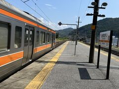 米原駅からはたった1駅で醒ヶ井駅に到着