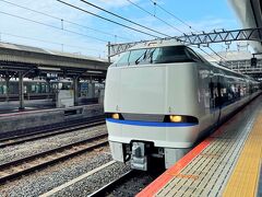 京都から敦賀まではサンダーバード。