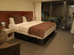 20時頃やっとオークランドのホテルへ。
THE CHANCELLER OF HOBSON