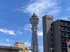 今日は違う方向から再びチャレンジ

結果、本日も混雑してて入場やめました。
人気物だなー