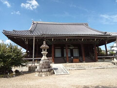 そこから少し歩くと、東本願寺山科別院長福寺があります。