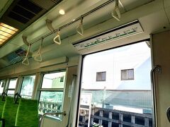 四日市あすなろう鉄道八王子線（西日野～日永の一駅・総延長1.3キロ）
西日野15:30⇒あすなろう四日市15:39 （日永から四日市は内部（うつべ）線）
両サイドの窓側沿いに1人がけの椅子が並ぶ可愛い電車であすなろう四日市駅へ、近鉄四日市駅に乗り換え（JR四日市駅は離れています）、駅構内のカフェで休憩してから好物の「なが餅」買って帰りました。
