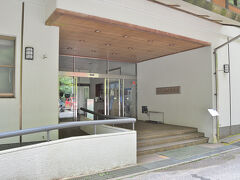 というわけで、醒ヶ井養鱒場へ到着。
http://samegai.siga.jp/
