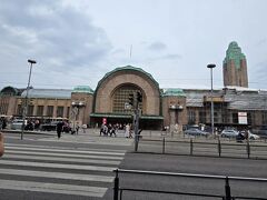 ということで帰りも地下鉄でヘルシンキ大学駅まで戻ってきました。