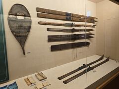まずはオリンピックミュージアムに行った。
昔のスキー等の展示