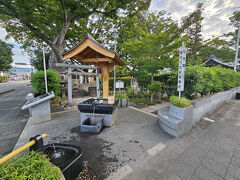 松本神社の井戸。お水冷たかった。