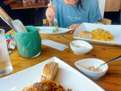 私はボロネーゼ、姪っ子はカルボナーラを美味しく頂き大満足!　姪っ子は、最後まで美味しさをかみしめて食べてました(笑)。