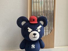 明洞に移動～

主人が旅先でTシャツ買うのが趣味なのでMLBショップへ

すっごい大きいサイズしか残ってなくて断念