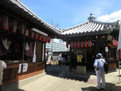 浄禅寺にも多くの参拝者がいらっしゃいました。境内が狭いのでけっこう混雑していました。おそらく地下水だと思われるのだが、飲用に適した水飲み場があったのがありがたいです。

すぐ近くの地蔵前バス停から京都市バス18系統(11時41分発)で七条大宮へ、ここで33系統に乗り換えて桂消防署前で下車します。18系統は30分毎なので、浄禅寺参拝の滞在時間は確認しておくほうがいいでしょう。時間がよめない(特に慢性的に渋滞が発生する京都の)バスでの乗り継ぎでしたが、七条大宮ではうまく接続できました。
それはともかく、バスの中は涼しくていいね。