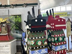 八戸駅を降りた構内の展示物。