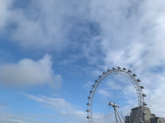 １０時２０分発の船にて
ウエストミンスター・ピアから予約していたクルーズへ

英語ですが楽しい説明もあり、有名スポットではゆっくり走行してくれる

