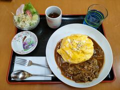 　生野駅近くの「ロクログ」さんで頂いたハヤシライスです。昔ながらの味付けでした。トロトロのオム卵は絶品でした。