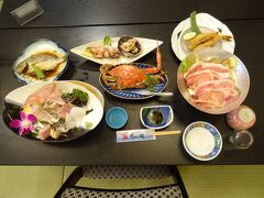夕食は獲れたての地魚のフルコース！