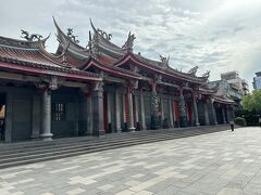 最初に来たのは「行天宮」