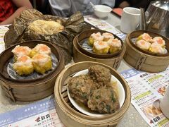 香港最後の夜ご飯はやっぱり点心。
太子駅まで移動しました。お店は一點心！
3回目の点心ともなるとお気に入りは沢山注文するように。ちなみに我が家は焼売が大人気でした。