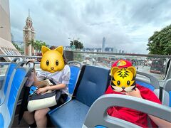渋滞もあり1時間のコースが1時間40分ほどかかり尖沙咀に到着しました。
HK$41で中環～尖沙咀までオープントップバスに乗れました。現金やオクトパスカードで乗ることができます。