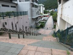 ふれあい橋（日光市鬼怒川温泉滝）
下の橋まで階段を下りていきます。
