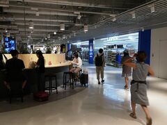 第3ターミナル内 保安検査場前。

1タミと2タミにはたまに遊びに来ていたけれど
3タミにくるのは実に５年ぶり！

５年前にはこのエリアはなかったような…