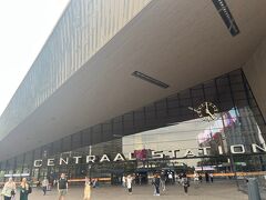 列車・ユーロスター不通を確認し、ブリュッセルまで戻れるのか夜発のバスまでひやひや過ごす