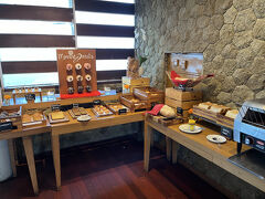 3日目
滞在したホテルThe Haven Bali Seminyakでの朝食。
スイートエリアでの朝食です。