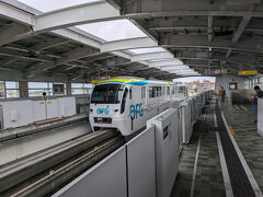古島駅周辺に戻って、レンタカーを返却。
フレッシュプラザユニオンでお土産を購入後、ゆいレールに乗車。