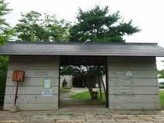 浜田広介記念館
https://hirosuke-kinenkan.jp/
「泣いた赤おに」があまりにも有名な童話作家、浜田広介の記念館です。
明治26(1893)年に此処、高畠(当時は八代村)で生まれました。PHOの祖母のちょっと年下です