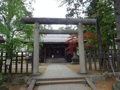 【松岬神社(まつがさきじんじゃ)】
上杉神社の境内社に松岬神社があります
明治35年に上杉神社に祀られていた上杉鷹山公を分祀するために創建されました


