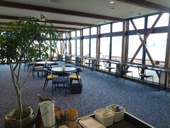 ケーブルカーを降りてきてカフェで一休み