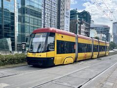 市交通局ZTMのトラムで聖アレキサンドラ教会に向かいます。