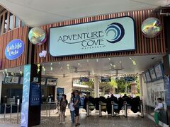 モノレールで１駅。
「アドベンチャー コーブ ウォーターパーク」に到着。