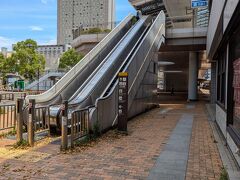 小倉駅新幹線口から出て来た。
