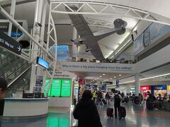 帰国日は朝食無し。5:30モーニングコール、6:50ホテル出発。7:30前にはオークランド空港着。