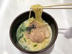 ＜ヌードル＞
〇 とんこつラーメン

そしてこちらも子供に受けそうなお味です。