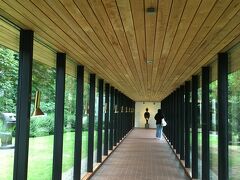 ルイジアナ美術館へ

良い場所にあるなー