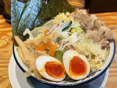 ボリューム満点。少し並んで入店できました。