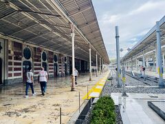 11:30　地上駅に出た。