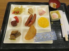 亀の井ホテルでの朝食は品数豊富で美味しかった