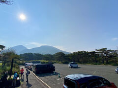 8:35 えびの高原駐車場着 　

25℃ でしたが既に少し汗をかく陽射しになって来た