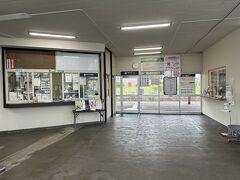 白糠駅、このあたりでは特急の停まる有人駅。お手洗いを使わせていただきました。
素通りも悪いのでちょうど売っていた記念切符を購入。