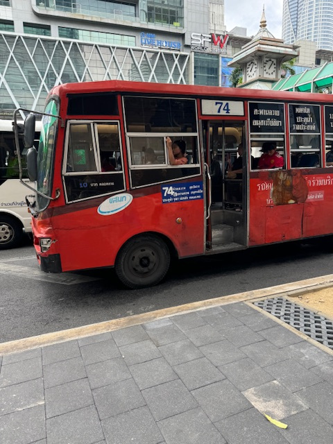 年季入りまくりのバス