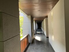 コンラッドの廊下
今回はランクの低い部屋なので、微妙な位置です。