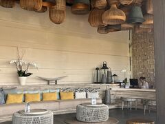 コンラッドからカーチャーターで50分くらいで「クロスバリブレーカーズ」に到着です。渋滞もなくストレスフリーでした
素敵なホテルです