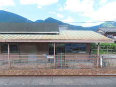 「佃駅」、徳島線の起点駅となっていますが、すべて阿波池田発着です。