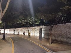 これまたいい感じの時間なので市庁駅へ

大好きなドラマ「それでも僕らは走り続ける」のロケ地です～　
大好きなドラマありすぎ

ウヨンウにも出てきたね