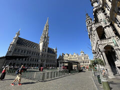 ベルギービールくらい飲まないとわざわざ来た意味ないなと思い、栄えているところへ